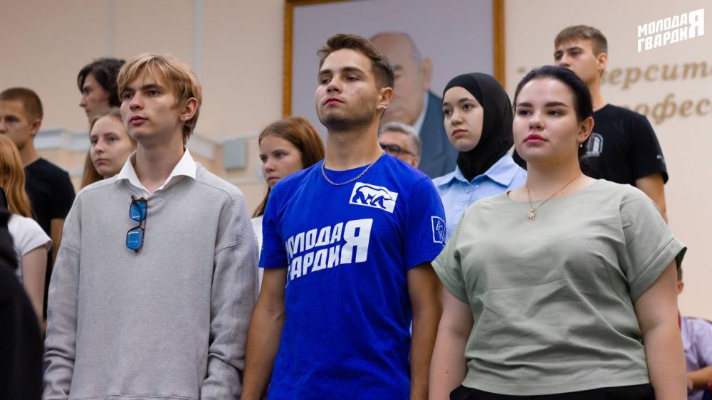Активисты «Молодой Гвардии» Симферополя посетили премьеру фильма на тему Специальной военной операции Активисты «Молодой Гвардии» Симферополя посетили премьеру фильма на тему Специальной военной операции