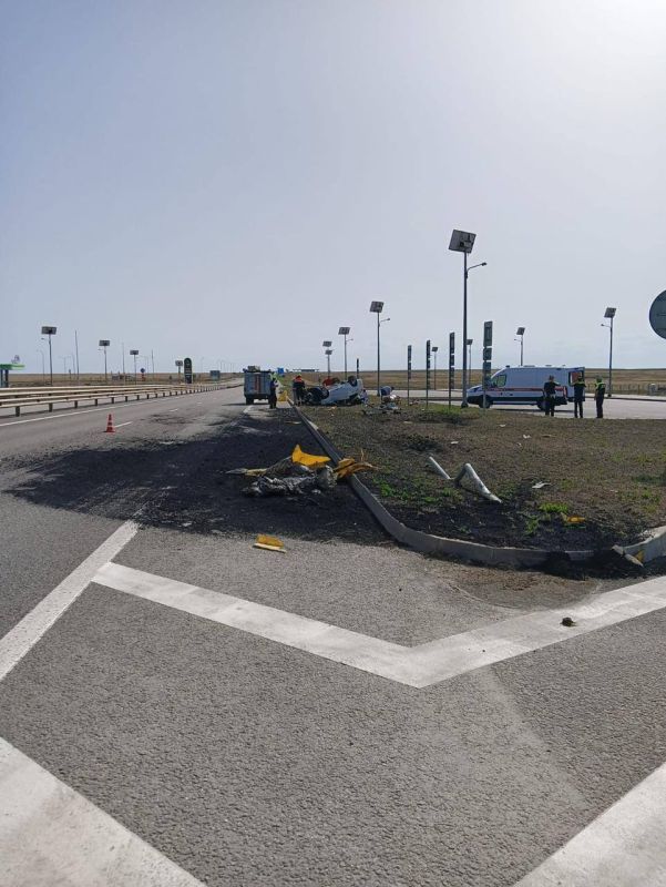 Женщина погибла в ДТП на трассе "Таврида" в Крыму Женщина погибла в ДТП на трассе "Таврида" в Крыму