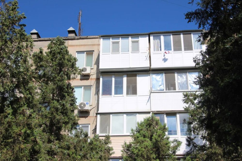#в_диалоге_с_керчанами. Городские власти встретились с жителями МКД по ул. орького, 27. а встрече присутствовали заместитель... #в_диалоге_с_керчанами. Городские власти встретились с жителями МКД по ул. орького, 27. а встрече присутствовали заместитель...