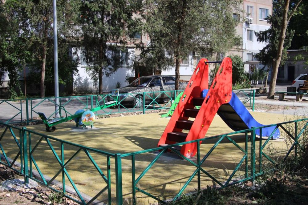 #в_диалоге_с_керчанами. Городские власти встретились с жителями МКД по ул. орького, 27. а встрече присутствовали заместитель... #в_диалоге_с_керчанами. Городские власти встретились с жителями МКД по ул. орького, 27. а встрече присутствовали заместитель...