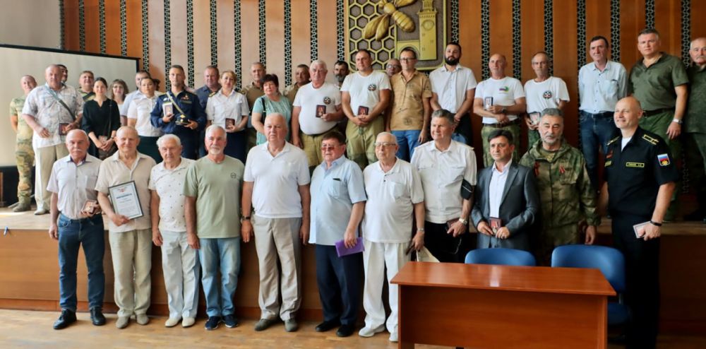 25 июня 2024 года в стенах Крымского республиканского союза ветеранов прошло торжественное мероприятие, приуроченное ко Дню России