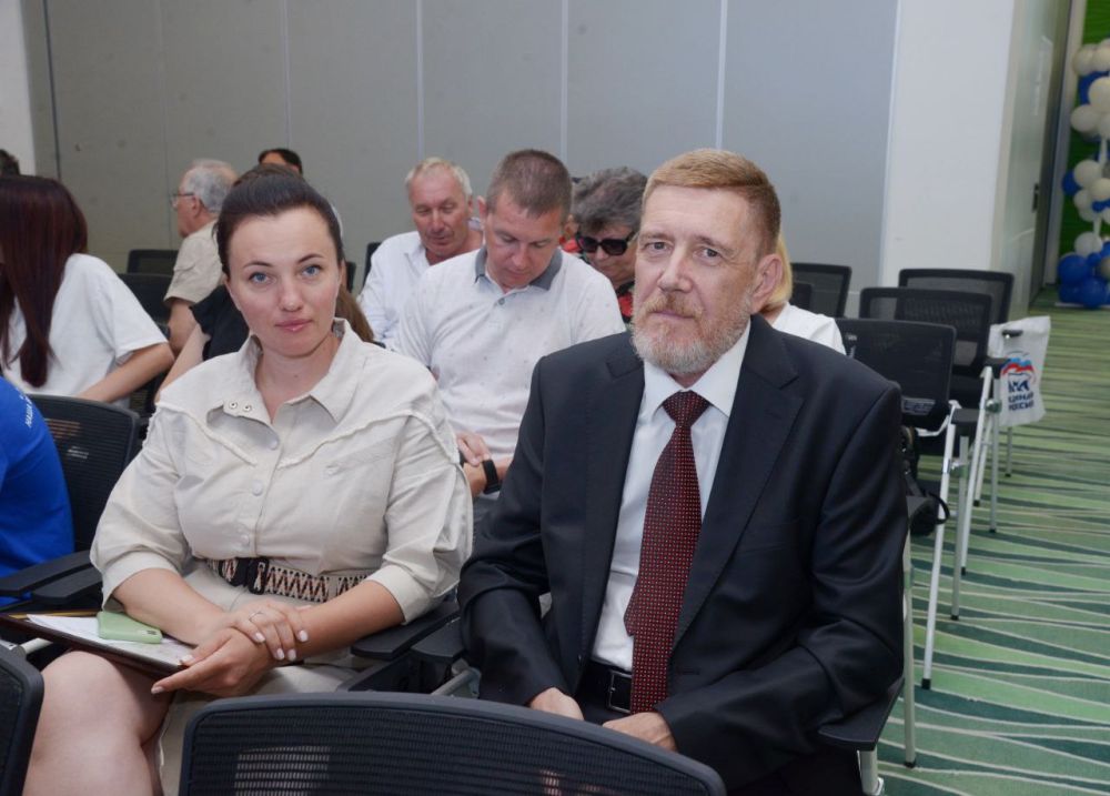 Эммилия Леонова: Провела заседание XIV Конференции Евпаторийского местного отделения Партии «Единая Россия» Эммилия Леонова: Провела заседание XIV Конференции Евпаторийского местного отделения Партии «Единая Россия»