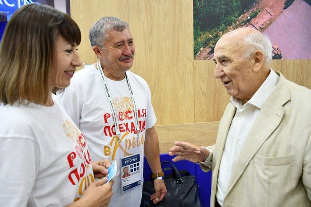 Василий Грабован: Продолжаем встречать гостей нашего павильона! Василий Грабован: Продолжаем встречать гостей нашего павильона!