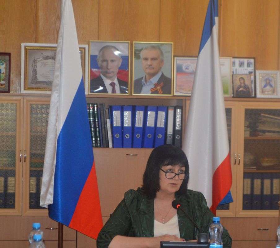 Валентина Лаврик: 26 июня 2024 года в Министерстве образования, науки и молодежи Республики Крым состоялось заседание... Валентина Лаврик: 26 июня 2024 года в Министерстве образования, науки и молодежи Республики Крым состоялось заседание...