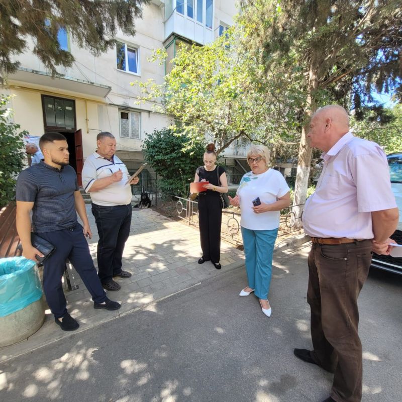 Галина Огнёва: Сегодня в рамках утреннего мониторинга состояния муниципалитета выехала на улицы Таврическая, Ленина и Саранчёва Галина Огнёва: Сегодня в рамках утреннего мониторинга состояния муниципалитета выехала на улицы Таврическая, Ленина и Саранчёва