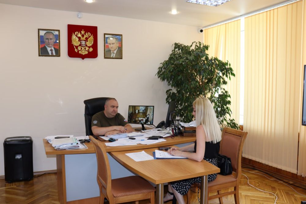 Денис Кратюк: Очередной прием граждан прошел в русле конструктивного диалога, к которому были привлечены профильные специалисты для консультаций по вопросам землепользования Денис Кратюк: Очередной прием граждан прошел в русле конструктивного диалога, к которому были привлечены профильные специалисты для консультаций по вопросам землепользования
