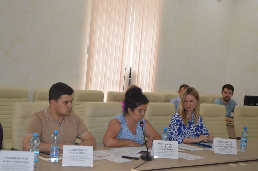 Валентина Лаврик: Проведено заседание Организационных комитетов по подготовке и проведению в 2024 году в Республике Крым Дня семьи, любви и верности, Года семьи Валентина Лаврик: Проведено заседание Организационных комитетов по подготовке и проведению в 2024 году в Республике Крым Дня семьи, любви и верности, Года семьи