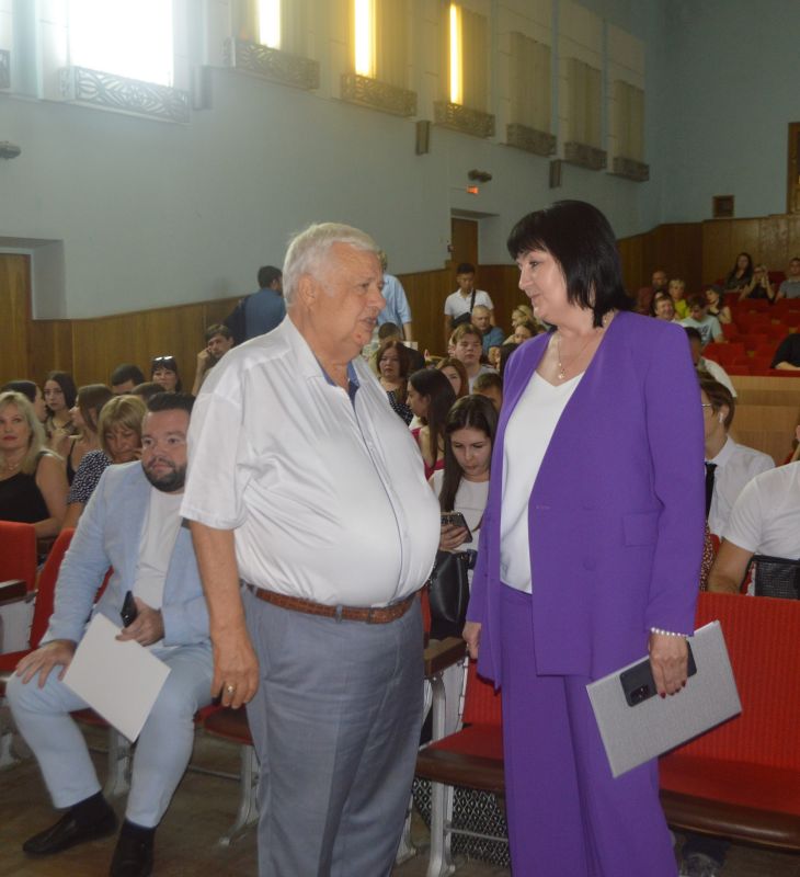 Валентина Лаврик: 28 июня 2024 года в Автономной некоммерческой организации «Образовательная организация высшего образования» «Университет экономики и управления» состоялось торжественное мероприятие, посвященное празднованию 30-летнего юбилея учреждения Валентина Лаврик: 28 июня 2024 года в Автономной некоммерческой организации «Образовательная организация высшего образования» «Университет экономики и управления» состоялось торжественное мероприятие, посвященное празднованию 30-летнего юбилея учреждения