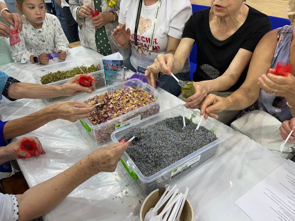 Антон Кравец: Тонкий лавандовый вкус манит в 75 павильон Республики Крым, где сегодня ждет своих гостей Нижнегорский район Антон Кравец: Тонкий лавандовый вкус манит в 75 павильон Республики Крым, где сегодня ждет своих гостей Нижнегорский район