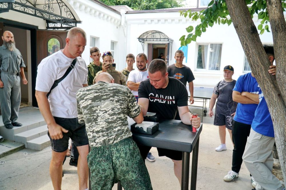 Александр Юрьев: В Евпатории впервые состоялся православный спортивный фестиваль имени Святого Александра Невского «Евпаторийское двоеборье», приуроченный ко Дню молодёжи Александр Юрьев: В Евпатории впервые состоялся православный спортивный фестиваль имени Святого Александра Невского «Евпаторийское двоеборье», приуроченный ко Дню молодёжи