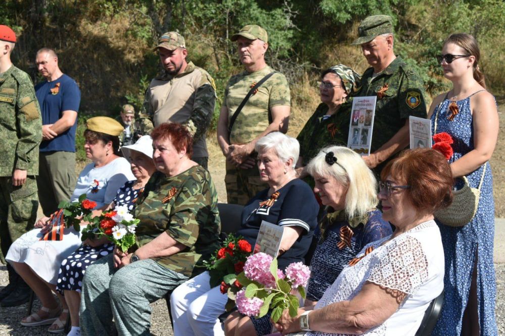 Галина Огнёва: Сегодня, в День партизан и подпольщиков, возложили цветы и почтили память о мужественных и самоотверженных... Галина Огнёва: Сегодня, в День партизан и подпольщиков, возложили цветы и почтили память о мужественных и самоотверженных...
