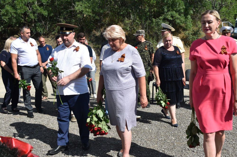Галина Огнёва: Сегодня, в День партизан и подпольщиков, возложили цветы и почтили память о мужественных и самоотверженных... Галина Огнёва: Сегодня, в День партизан и подпольщиков, возложили цветы и почтили память о мужественных и самоотверженных...