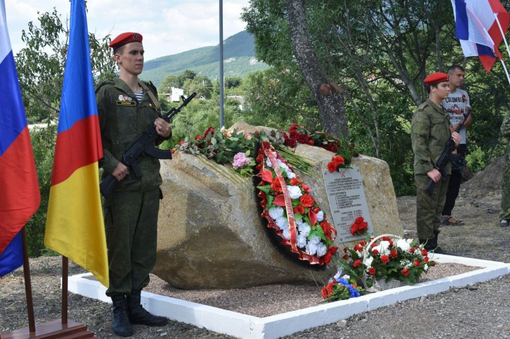 Галина Огнёва: Сегодня, в День партизан и подпольщиков, возложили цветы и почтили память о мужественных и самоотверженных... Галина Огнёва: Сегодня, в День партизан и подпольщиков, возложили цветы и почтили память о мужественных и самоотверженных...