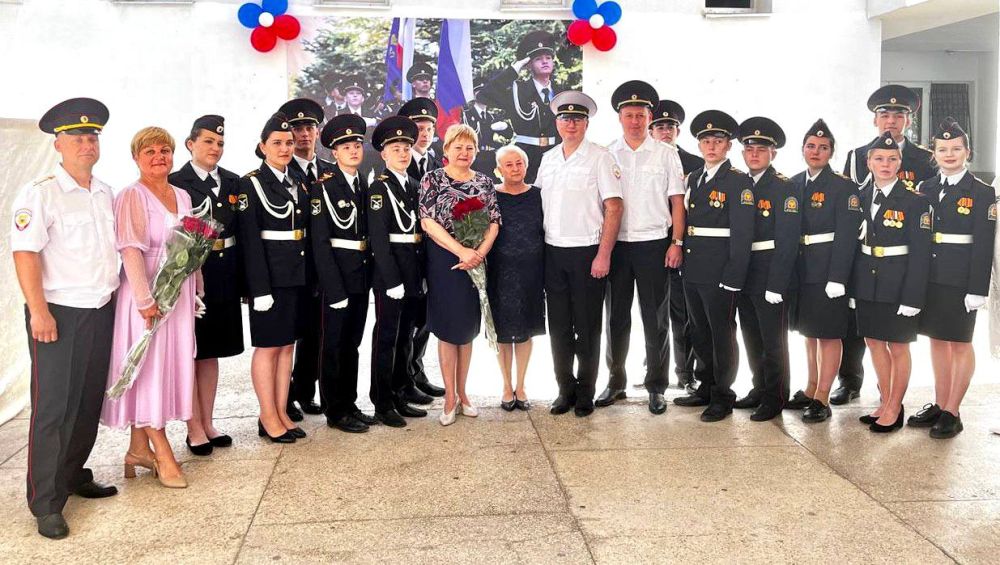 В крымской столице состоялся торжественный выпуск воспитанников Средней общеобразовательной школы № 28 В крымской столице состоялся торжественный выпуск воспитанников Средней общеобразовательной школы № 28