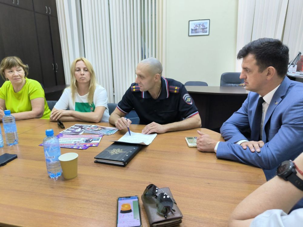 Севастопольские полицейские продолжают проводить профилактические мероприятия по противодействию мошенничеству Севастопольские полицейские продолжают проводить профилактические мероприятия по противодействию мошенничеству