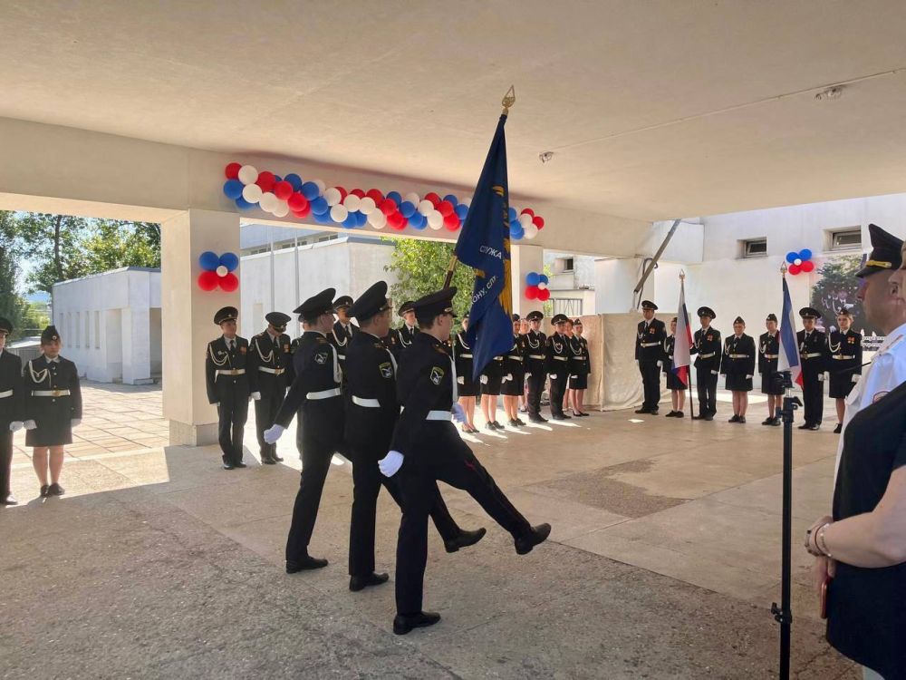 В крымской столице состоялся торжественный выпуск воспитанников Средней общеобразовательной школы № 28 В крымской столице состоялся торжественный выпуск воспитанников Средней общеобразовательной школы № 28
