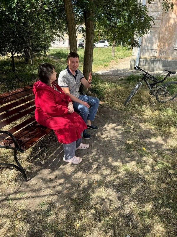 Заместитель главы администрации Сакского района Антон Новиков встретился с председателями ряда многоквартирных домов в пгт Заместитель главы администрации Сакского района Антон Новиков встретился с председателями ряда многоквартирных домов в пгт