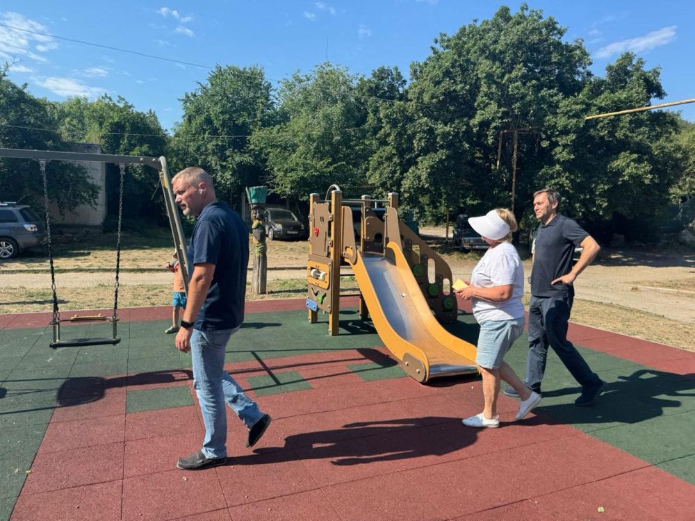 Игорь Ткаченко: Совместно с депутатом Госсовета Крыма Рэмом Олеговичем Киселевым, заместителем председателя Счетной палаты... Игорь Ткаченко: Совместно с депутатом Госсовета Крыма Рэмом Олеговичем Киселевым, заместителем председателя Счетной палаты...