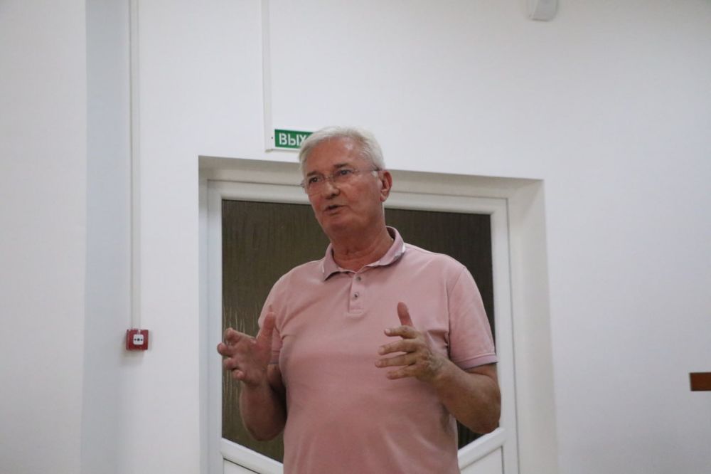 Ольга Урайкина: Еженедельное совещание при Главе муниципального образования началось с поздравления с днём рождения Гайдаревой Инны Анатольевны - управляющей делами Бахчисарайского районного совета! Ольга Урайкина: Еженедельное совещание при Главе муниципального образования началось с поздравления с днём рождения Гайдаревой Инны Анатольевны - управляющей делами Бахчисарайского районного совета!