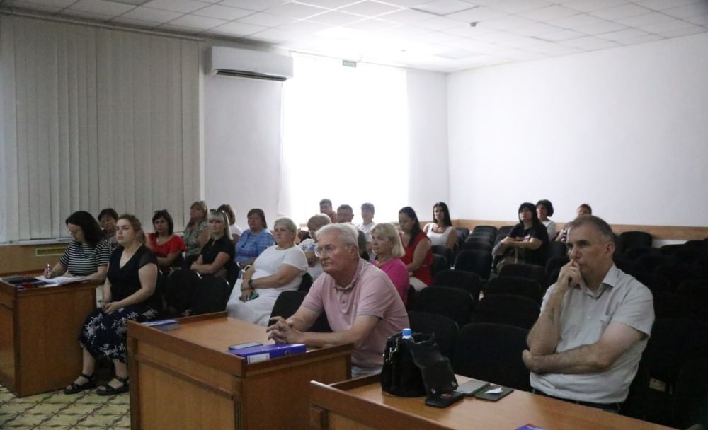Ольга Урайкина: Еженедельное совещание при Главе муниципального образования началось с поздравления с днём рождения Гайдаревой Инны Анатольевны - управляющей делами Бахчисарайского районного совета! Ольга Урайкина: Еженедельное совещание при Главе муниципального образования началось с поздравления с днём рождения Гайдаревой Инны Анатольевны - управляющей делами Бахчисарайского районного совета!