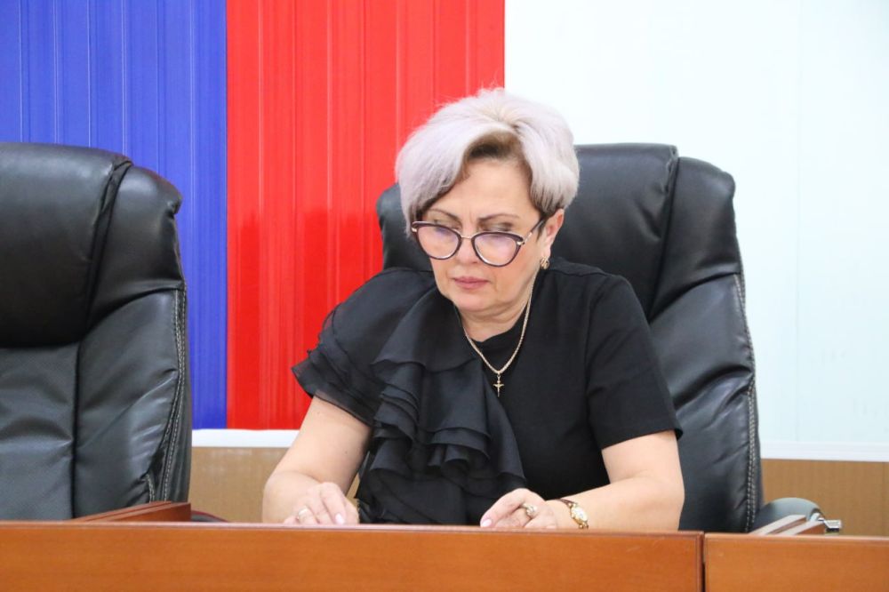 Ольга Урайкина: Еженедельное совещание при Главе муниципального образования началось с поздравления с днём рождения Гайдаревой Инны Анатольевны - управляющей делами Бахчисарайского районного совета! Ольга Урайкина: Еженедельное совещание при Главе муниципального образования началось с поздравления с днём рождения Гайдаревой Инны Анатольевны - управляющей делами Бахчисарайского районного совета!