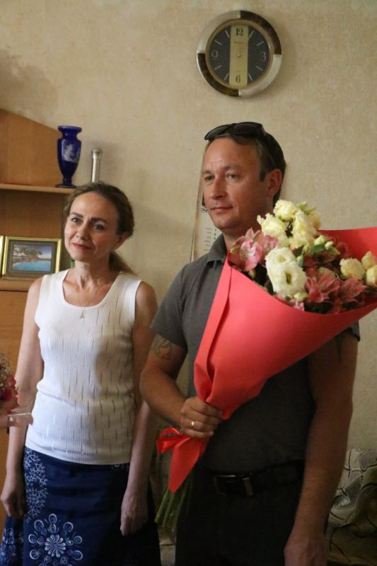 Поздравление ветеранов со значимыми в их жизни датами стало уже доброй традицией Поздравление ветеранов со значимыми в их жизни датами стало уже доброй традицией