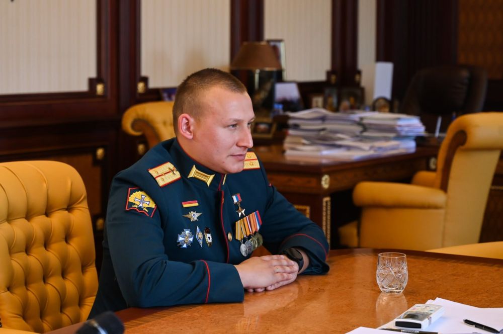 Сергей Аксёнов: В качестве наставника провел встречу с участником программы «Время героев» Антоном Игоревичем Старостиным Сергей Аксёнов: В качестве наставника провел встречу с участником программы «Время героев» Антоном Игоревичем Старостиным