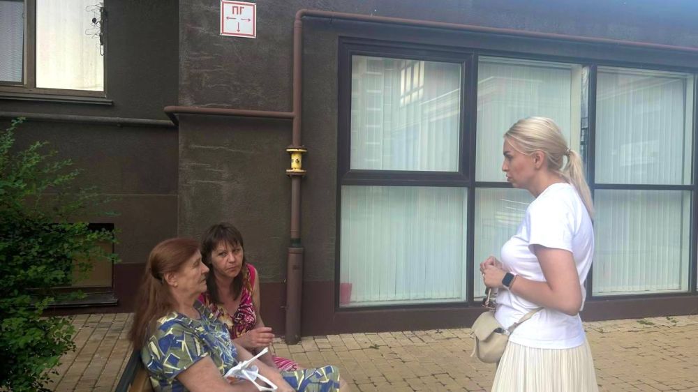 Анастасия Гридчина: Оперативно выехала в микрорайон «Жигулина роща», где по сообщениям жителей района, произошла авария на линии водоснабжения Анастасия Гридчина: Оперативно выехала в микрорайон «Жигулина роща», где по сообщениям жителей района, произошла авария на линии водоснабжения