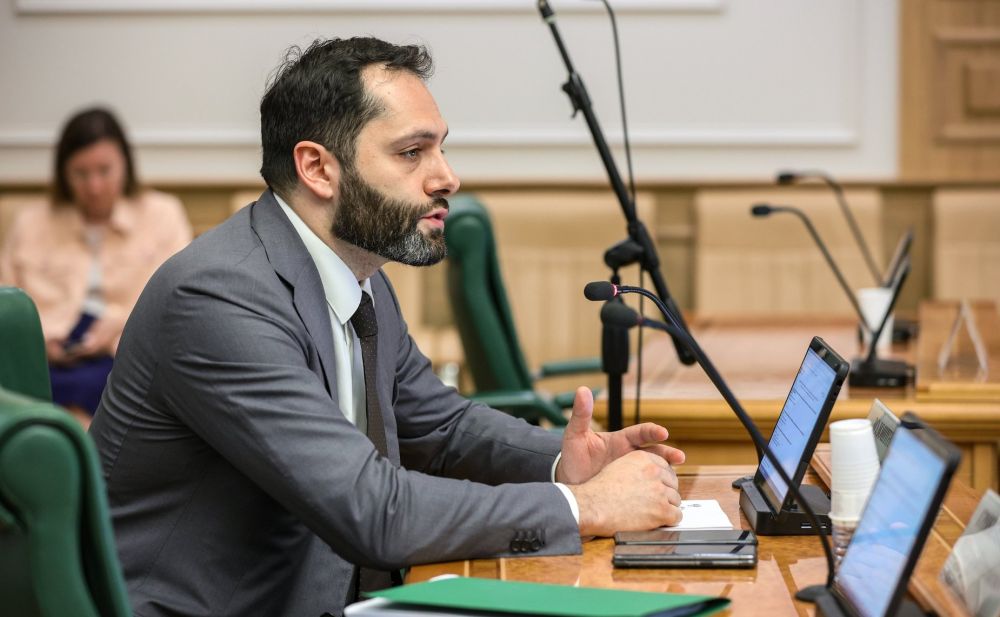 Комитеты СФ провели консультации по кандидатурам на должности военных прокуроров Комитеты СФ провели консультации по кандидатурам на должности военных прокуроров