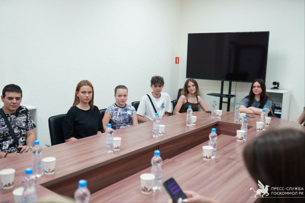 Алексей Зинченко: Сегодня встретился с активом «Детской Администрации Симферополя» Алексей Зинченко: Сегодня встретился с активом «Детской Администрации Симферополя»