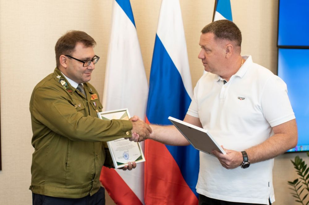 Михаил Афанасьев: Встретился с представителями Центрального и регионального штабов Молодёжной общероссийской общественной организации «Российские Студенческие Отряды» Михаил Афанасьев: Встретился с представителями Центрального и регионального штабов Молодёжной общероссийской общественной организации «Российские Студенческие Отряды»