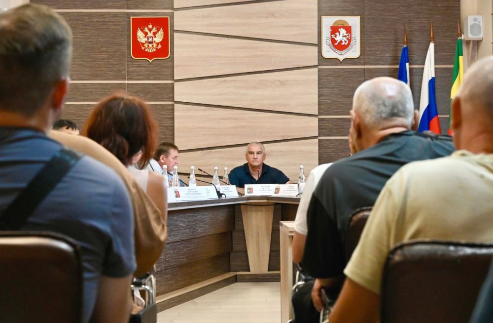 Сергей Аксёнов: Сегодня в Евпатории провел совещание о проблемных вопросах сферы ЖКХ Сергей Аксёнов: Сегодня в Евпатории провел совещание о проблемных вопросах сферы ЖКХ