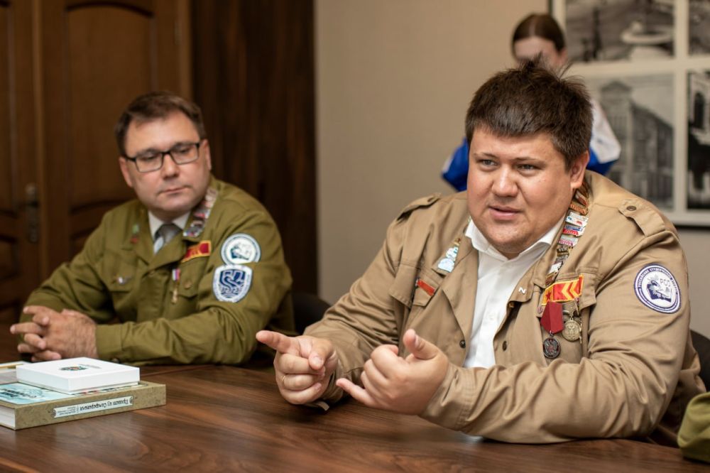 Михаил Афанасьев: Встретился с представителями Центрального и регионального штабов Молодёжной общероссийской общественной организации «Российские Студенческие Отряды» Михаил Афанасьев: Встретился с представителями Центрального и регионального штабов Молодёжной общероссийской общественной организации «Российские Студенческие Отряды»