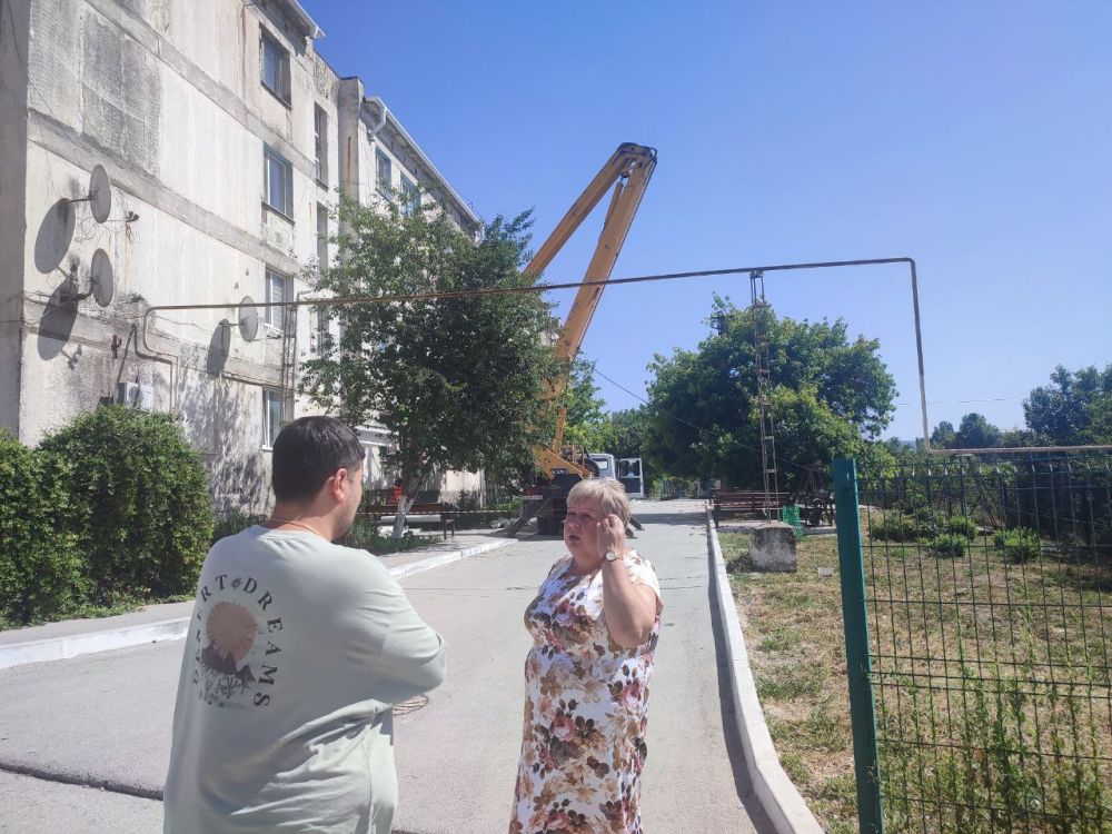 В рамках мониторинга работ по благоустройству территорий Бахчисарайского района, глава администрации Людмила Пучкова посетила Красномакское сельское поселение с целью проверки проведенных работ В рамках мониторинга работ по благоустройству территорий Бахчисарайского района, глава администрации Людмила Пучкова посетила Красномакское сельское поселение с целью проверки проведенных работ