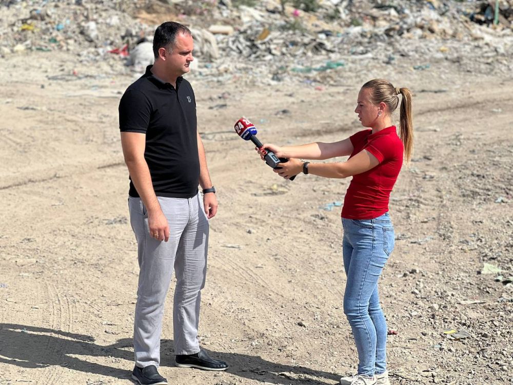 Игорь Ивин: Уважаемые жители города! Продолжаем работу по ликвидации возгорания мусора на территории полигона Игорь Ивин: Уважаемые жители города! Продолжаем работу по ликвидации возгорания мусора на территории полигона