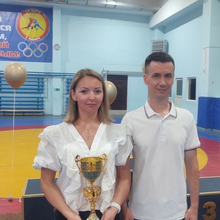 «Жемчужины Крыма» принесли ялтинским акробатам 8 золотых медалей «Жемчужины Крыма» принесли ялтинским акробатам 8 золотых медалей