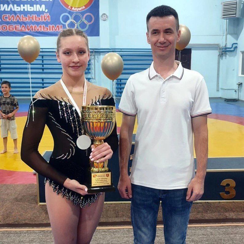 «Жемчужины Крыма» принесли ялтинским акробатам 8 золотых медалей «Жемчужины Крыма» принесли ялтинским акробатам 8 золотых медалей