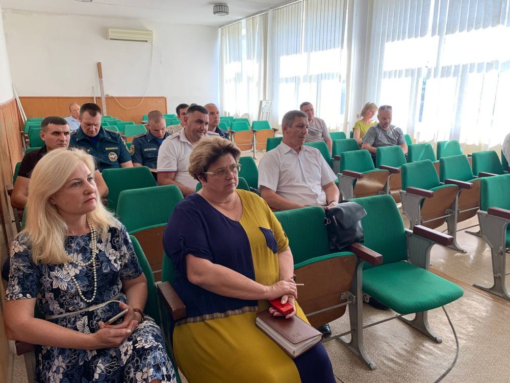 Под руководством главы администрации Василия Телиженко состоялось заседание Комиссии по предупреждению и ликвидации чрезвычайных ситуаций на территории муниципального образования Под руководством главы администрации Василия Телиженко состоялось заседание Комиссии по предупреждению и ликвидации чрезвычайных ситуаций на территории муниципального образования