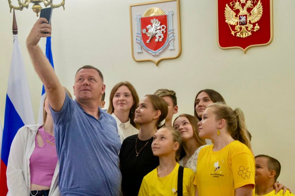 Михаил Афанасьев: Сегодня 2 года нашей Детской Администрации! Михаил Афанасьев: Сегодня 2 года нашей Детской Администрации!