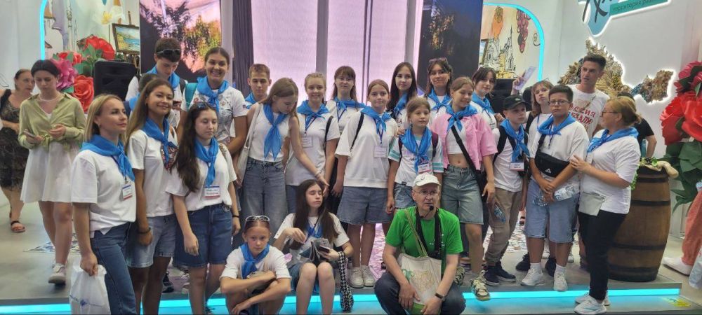 Галина Огнёва: Бесчисленное количество гостей ежедневно посещает Международную выставку-форум «Россия» Галина Огнёва: Бесчисленное количество гостей ежедневно посещает Международную выставку-форум «Россия»