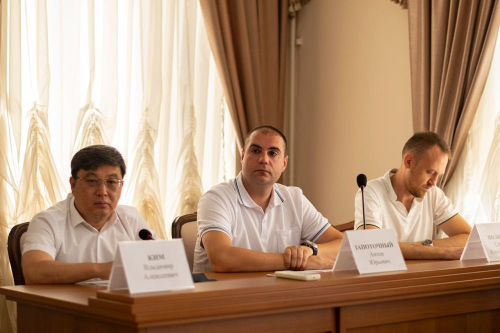 В Симферополе состоялось оперативно-хозяйственное совещание, в ходе которого руководители структурных подразделений отчитались о проделанной работе В Симферополе состоялось оперативно-хозяйственное совещание, в ходе которого руководители структурных подразделений отчитались о проделанной работе