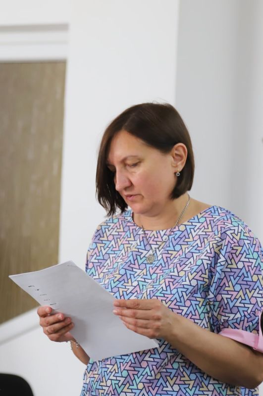 Под председательством первого заместителя главы администрации Бахчисарайского района, Энвера Аблаева, совместно с главой... Под председательством первого заместителя главы администрации Бахчисарайского района, Энвера Аблаева, совместно с главой...