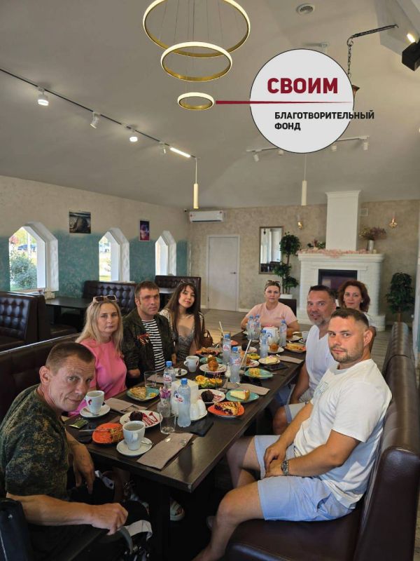 Руслан Осташко, известный ведущий программы «Время Покажет» на Первом канале, политолог, журналист, член попечительского... Руслан Осташко, известный ведущий программы «Время Покажет» на Первом канале, политолог, журналист, член попечительского...