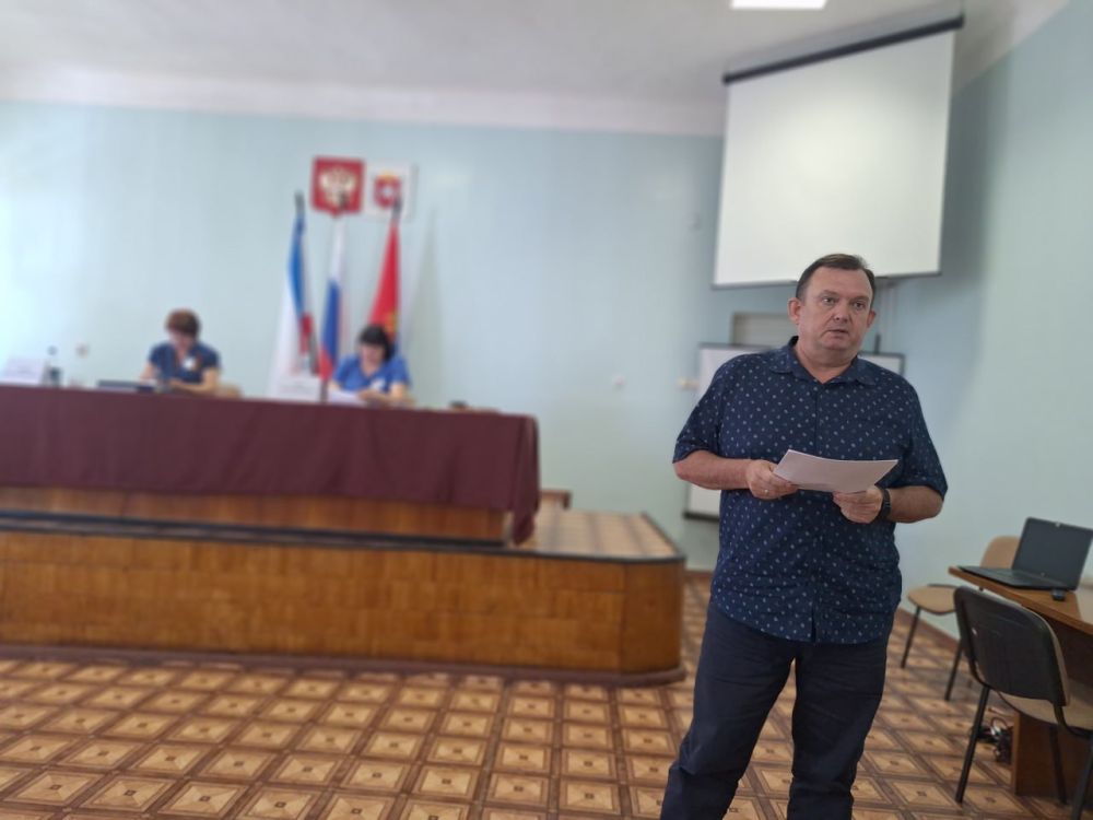 8 июля состоялось100-е (внеочередное) заседание Советского районного совета Республики Крым 2-го созыва под руководством председателя Советского районного совета Елены Пось 8 июля состоялось100-е (внеочередное) заседание Советского районного совета Республики Крым 2-го созыва под руководством председателя Советского районного совета Елены Пось