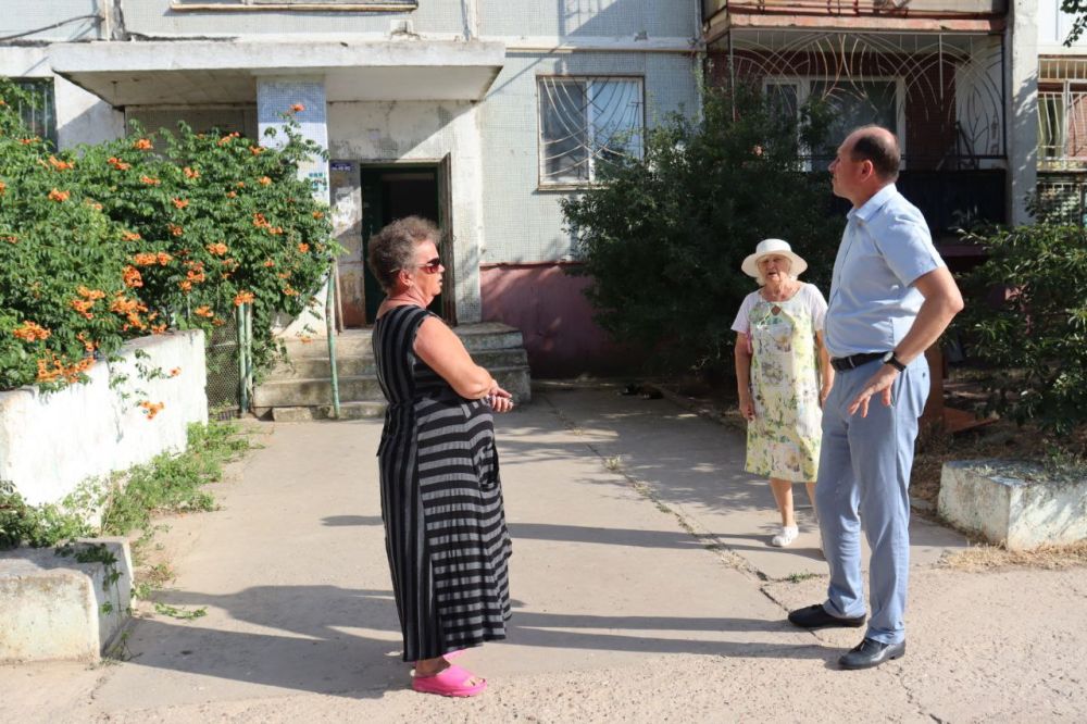 Владислав Хаджиев: Вечером посетил село Штормовое Владислав Хаджиев: Вечером посетил село Штормовое