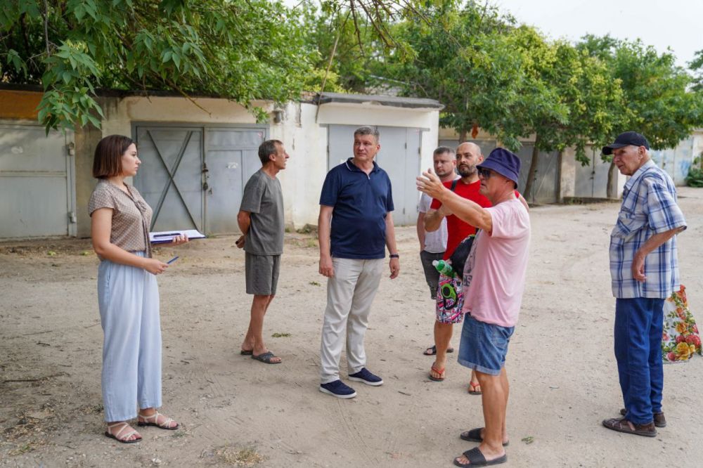 Александр Юрьев: Сегодня встретился с жителями многоквартирных домов по пр. обеды, 8, 10, 10а, 10б, 13, 15, 17 и 19 Александр Юрьев: Сегодня встретился с жителями многоквартирных домов по пр. обеды, 8, 10, 10а, 10б, 13, 15, 17 и 19