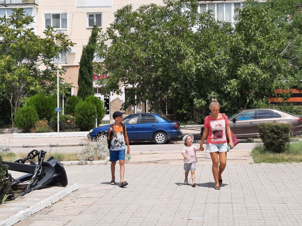 Иван Просоедов: По поручению главы администрации города Евпатории Александра Юрьева и как куратор поселка, встретился с председателями многоквартирных домов пгт Новоозерное Иван Просоедов: По поручению главы администрации города Евпатории Александра Юрьева и как куратор поселка, встретился с председателями многоквартирных домов пгт Новоозерное