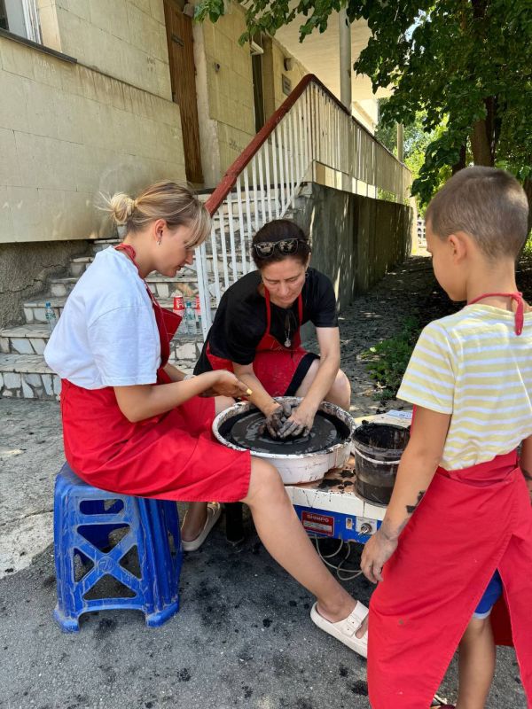 В крымских медорганизациях провели мероприятия, приуроченные ко Дню семьи, любви и верности В крымских медорганизациях провели мероприятия, приуроченные ко Дню семьи, любви и верности