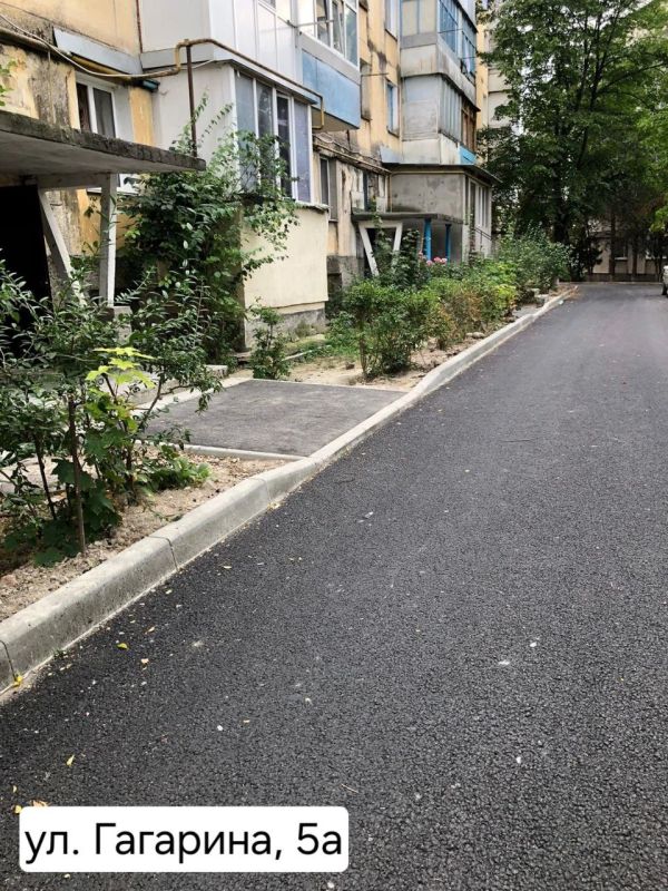 В Бахчисарае в стадии завершения благоустройства три дворовых территории В Бахчисарае в стадии завершения благоустройства три дворовых территории