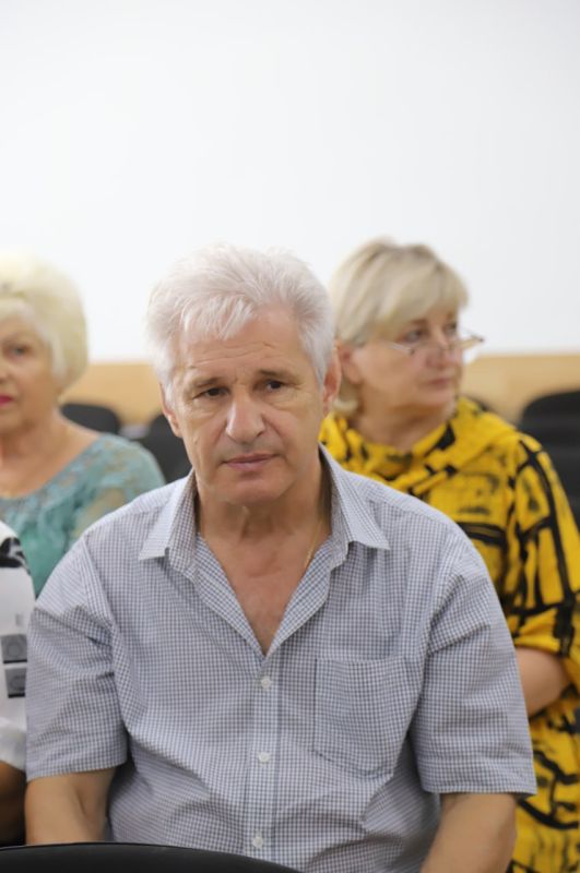 В администрации Бахчисарайского района прошло итоговое заседание районного совета ветеранов В администрации Бахчисарайского района прошло итоговое заседание районного совета ветеранов